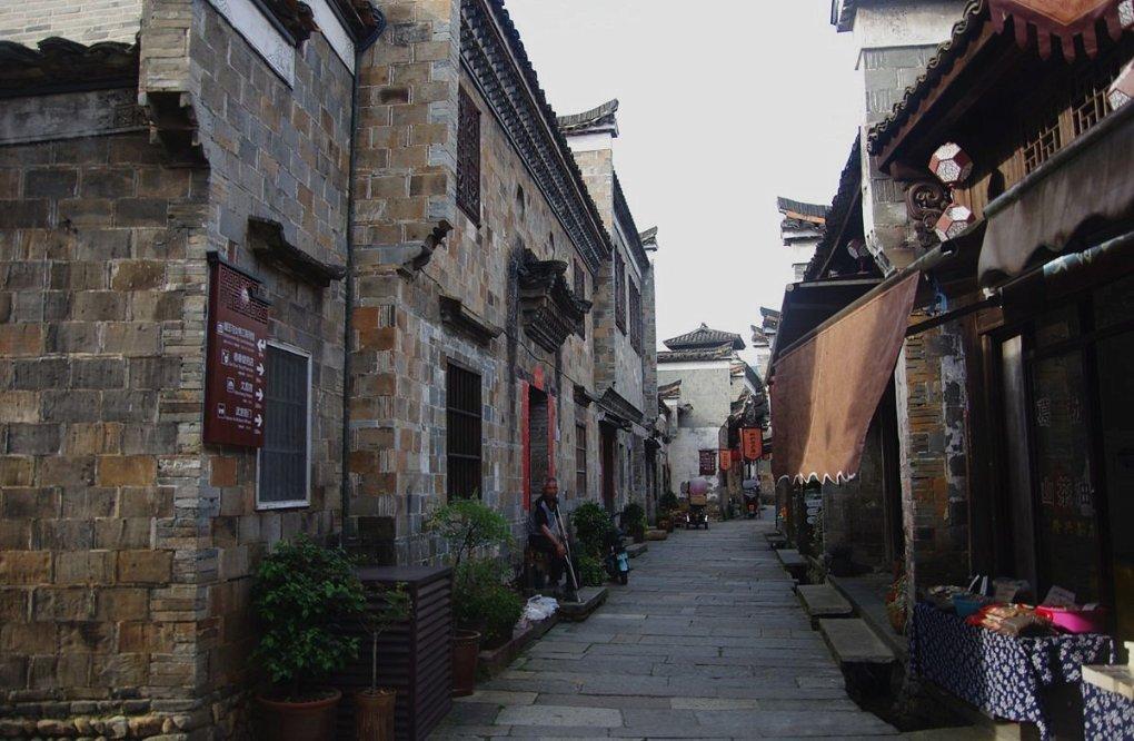 滕州市举办2023年度外卖行业“金头盔”评选暨“冬送温暖”活动颁奖仪式